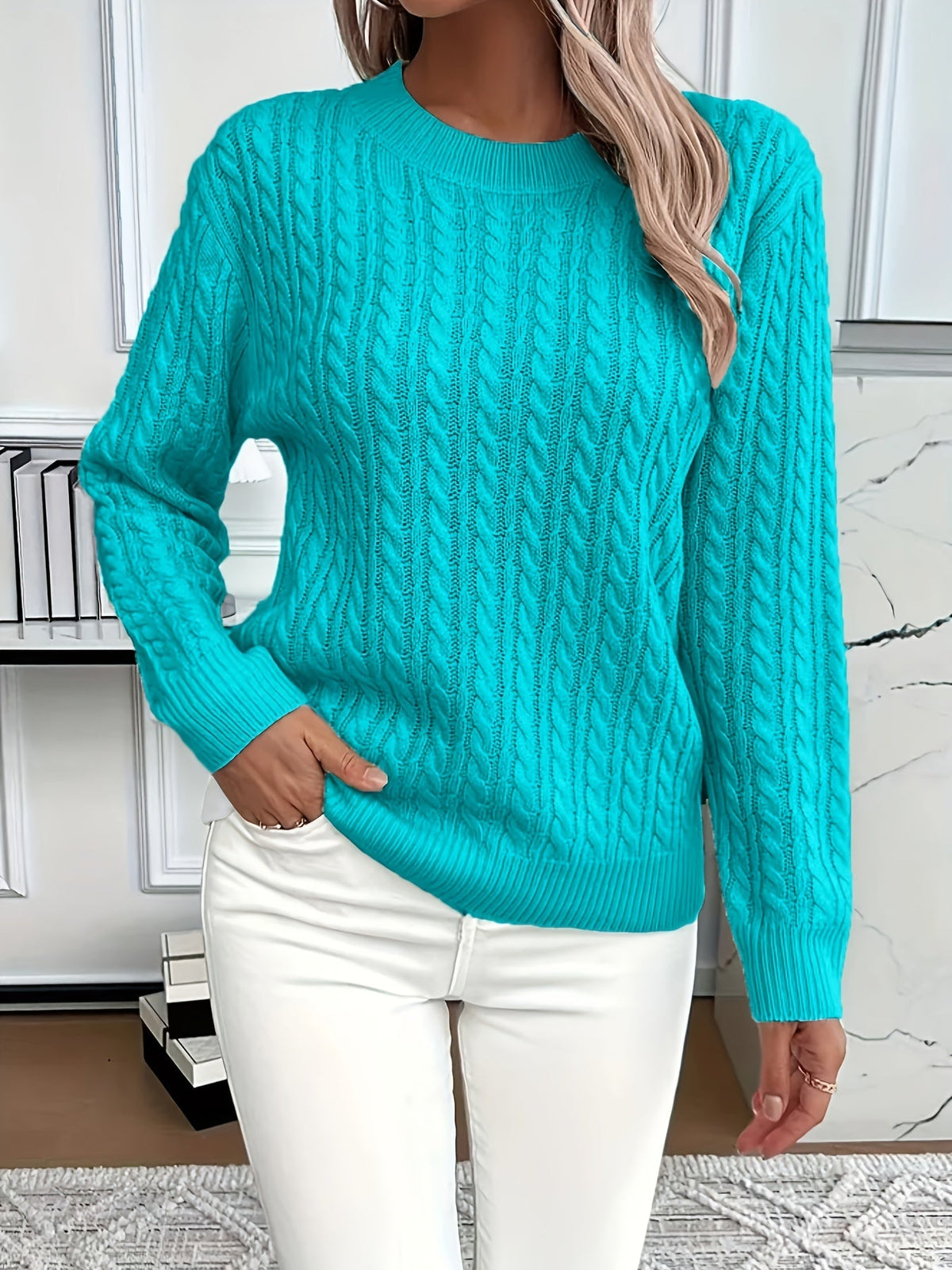 Women's Relaxed Fit Cable-Knit Jumper with Round Neck