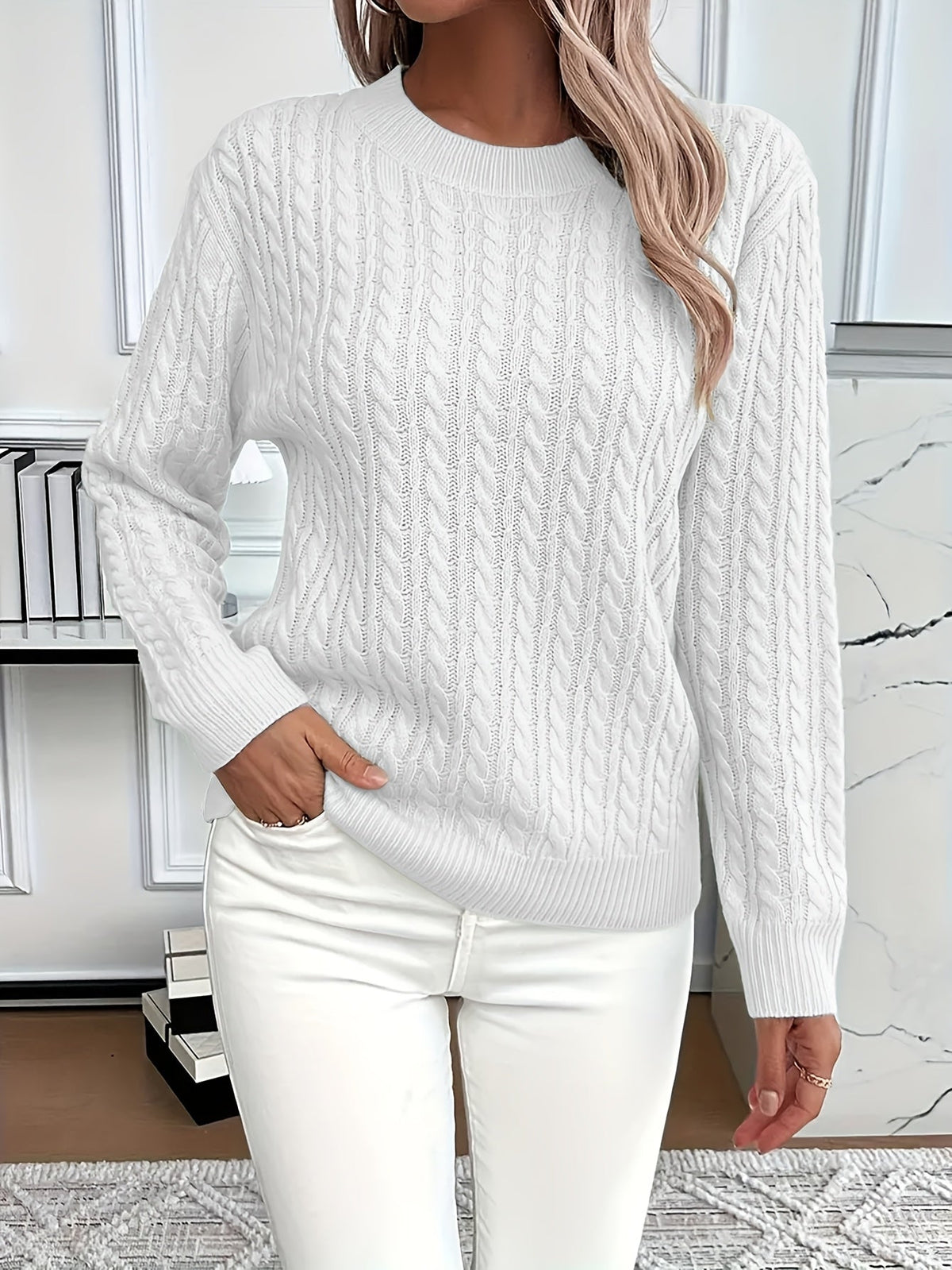 Women's Relaxed Fit Cable-Knit Jumper with Round Neck