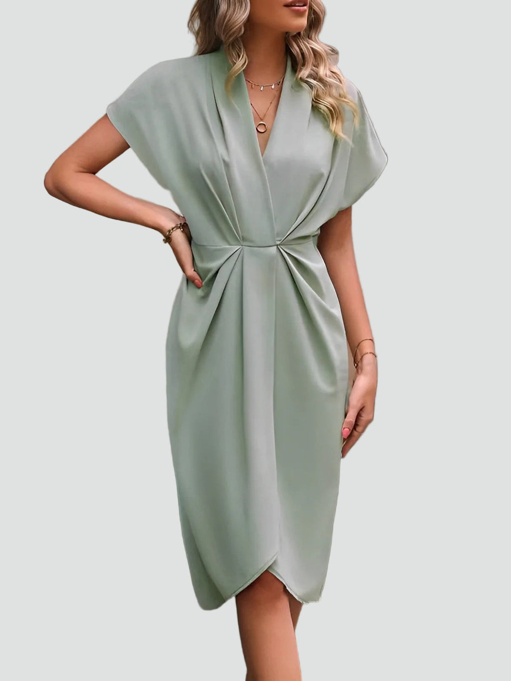 Chic Midi Wrap Dress with V-Neckline and Defined Waist