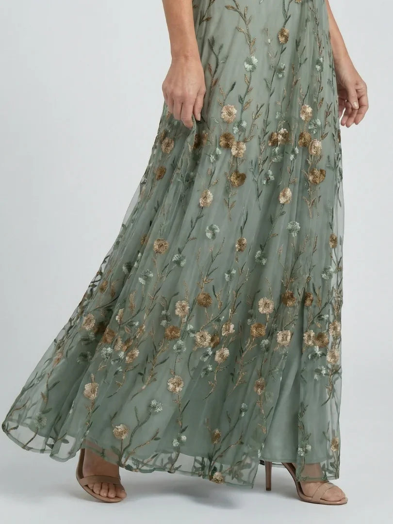 Halter Neck Floral Maxi Dress with Flowing Midi Length