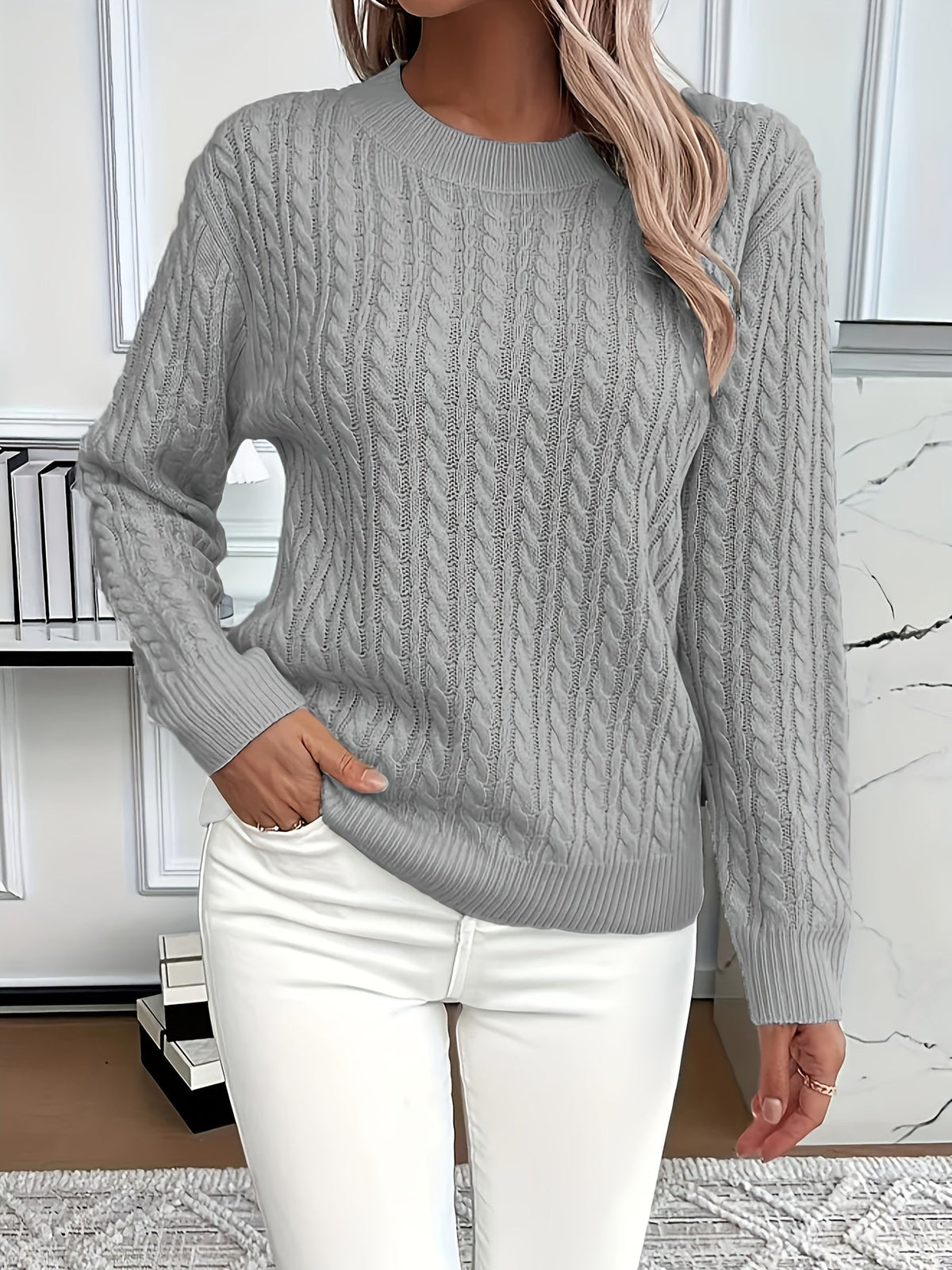 Women's Relaxed Fit Cable-Knit Jumper with Round Neck