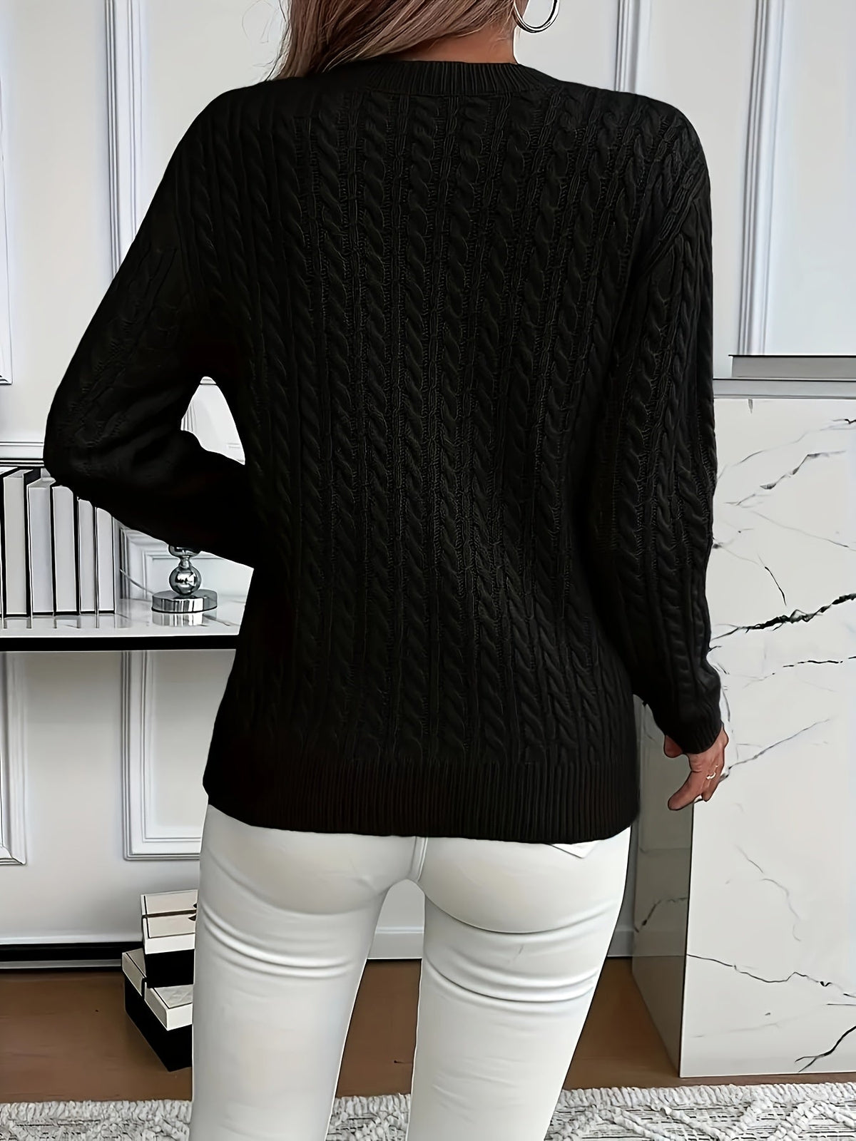 Women's Relaxed Fit Cable-Knit Jumper with Round Neck