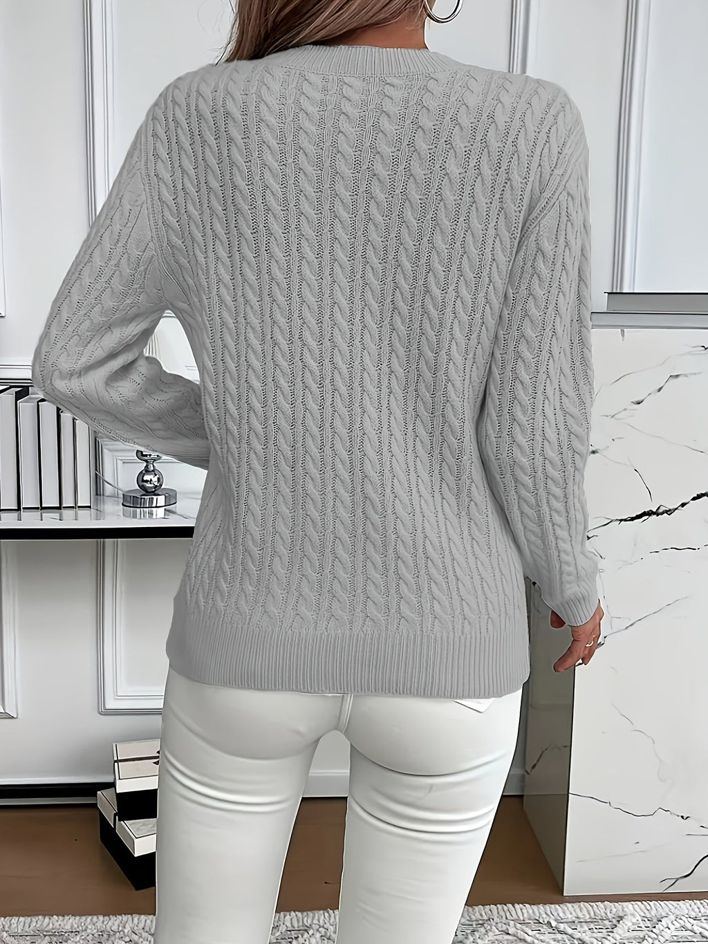 Women's Relaxed Fit Cable-Knit Jumper with Round Neck