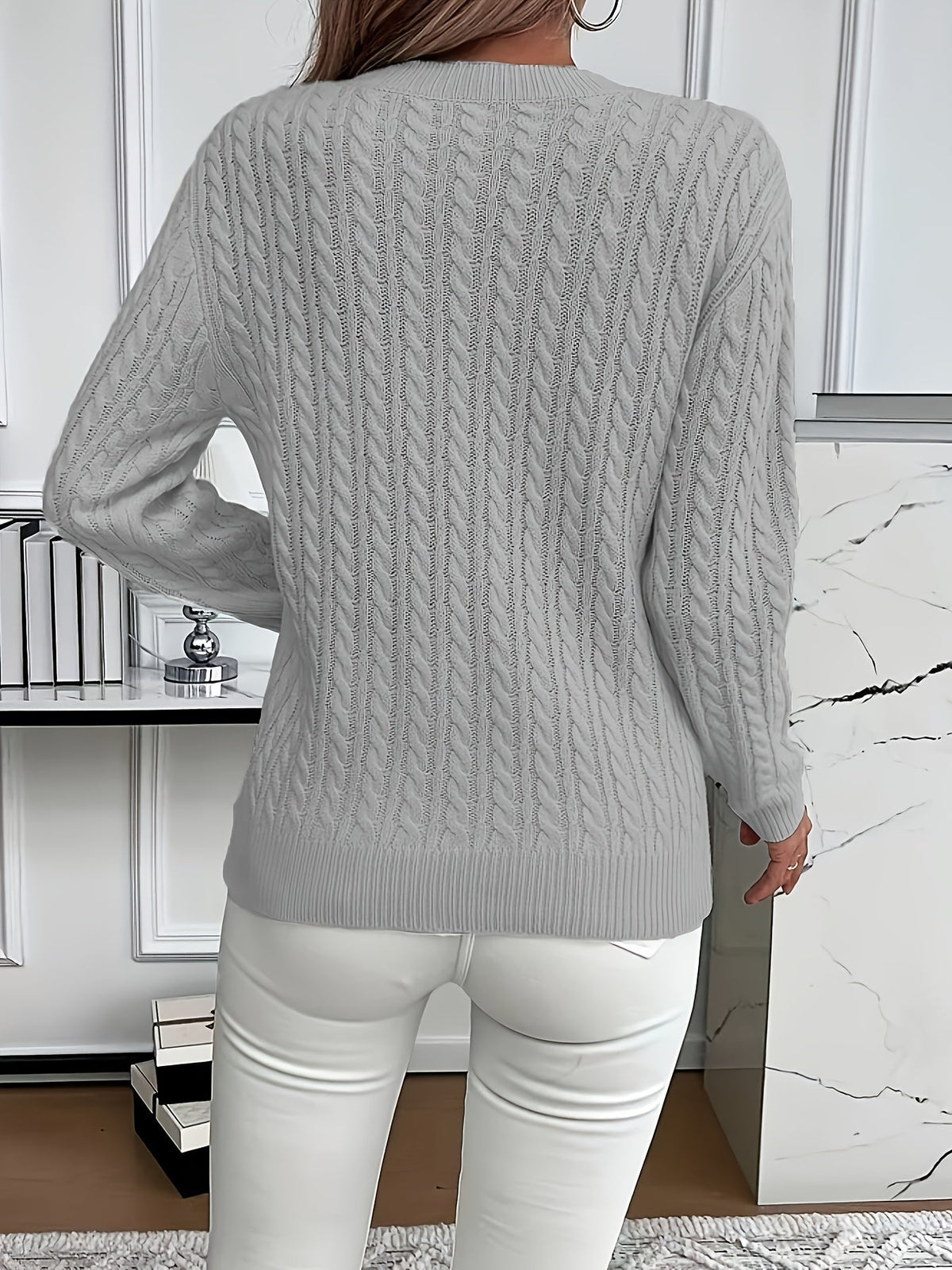 Women's Relaxed Fit Cable-Knit Jumper with Round Neck