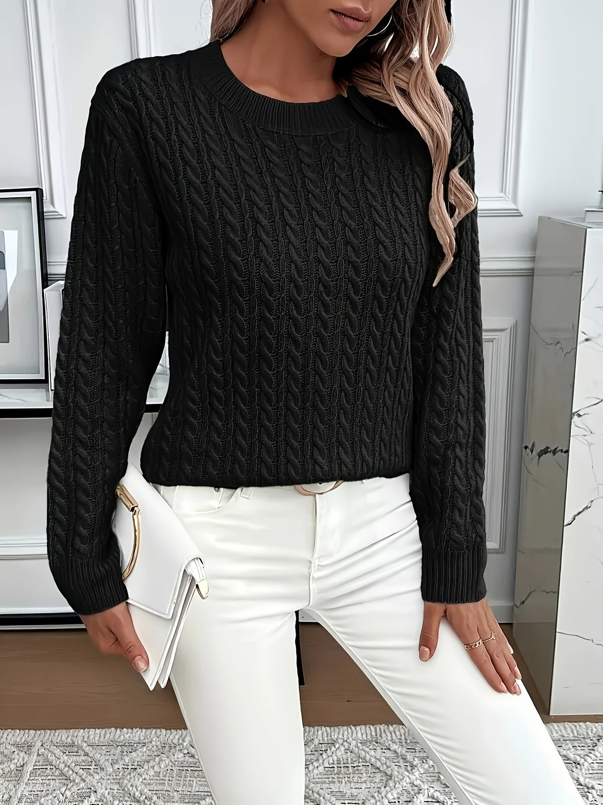 Women's Relaxed Fit Cable-Knit Jumper with Round Neck