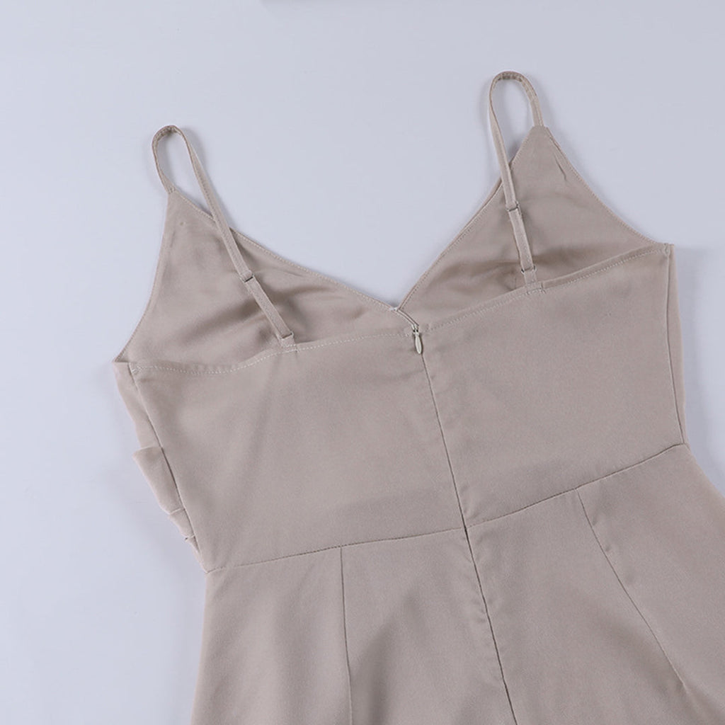Women's Elegant V-neck Maxi Dress with Pleated Details