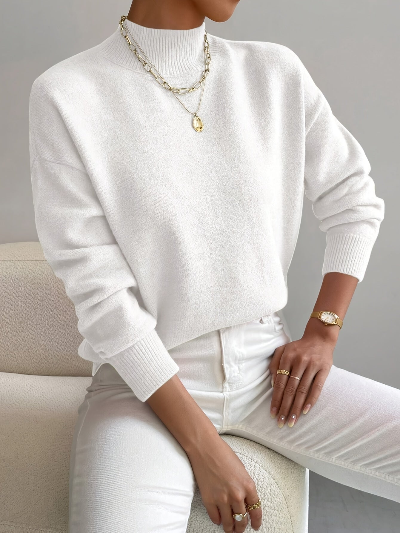 Casual Mock Neck Sweater with Ribbed Cuffs and Relaxed Fit