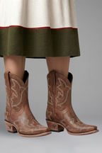 Western-Inspired Leather Mid-Calf Boots with Embroidered Detailing for All-Season Wear