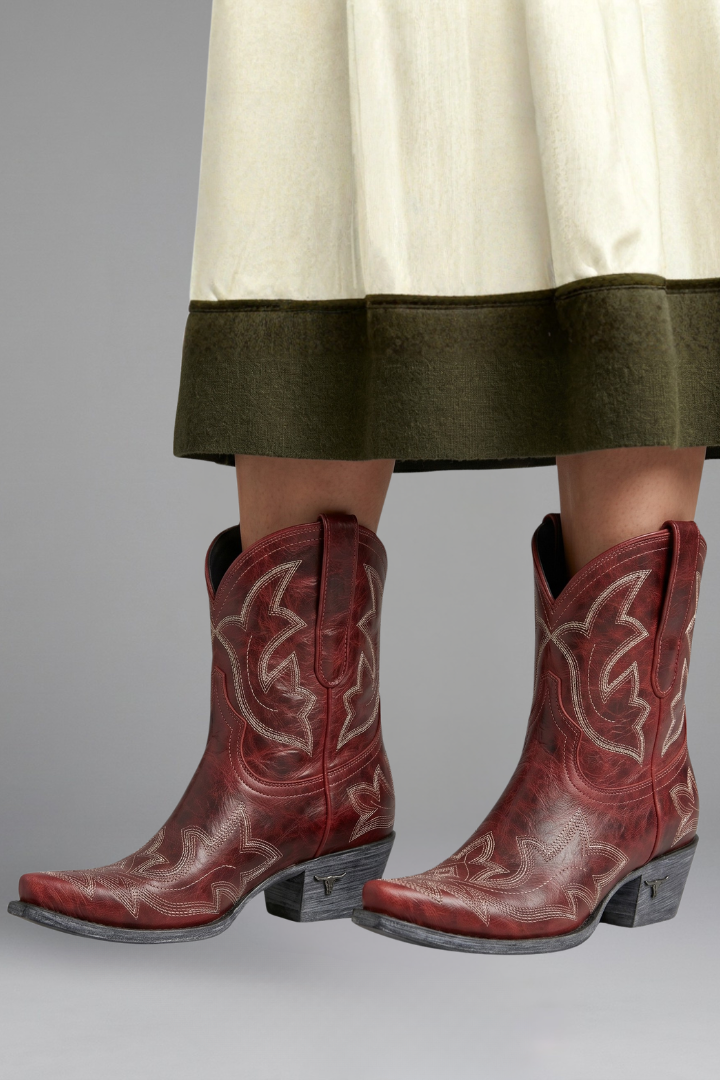 Western-Inspired Leather Mid-Calf Boots with Embroidered Detailing for All-Season Style