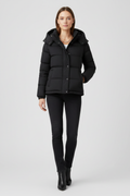 Insulated Women's Jacket with Secure Fit and Durable Design
