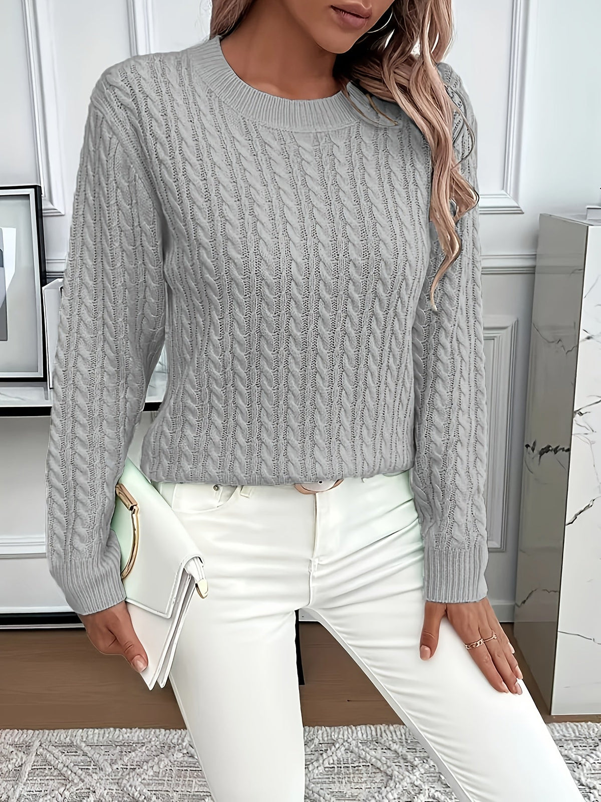 Women's Relaxed Fit Cable-Knit Jumper with Round Neck