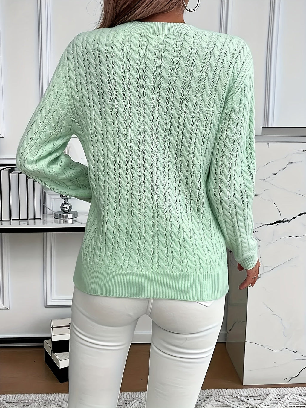 Women's Relaxed Fit Cable-Knit Jumper with Round Neck