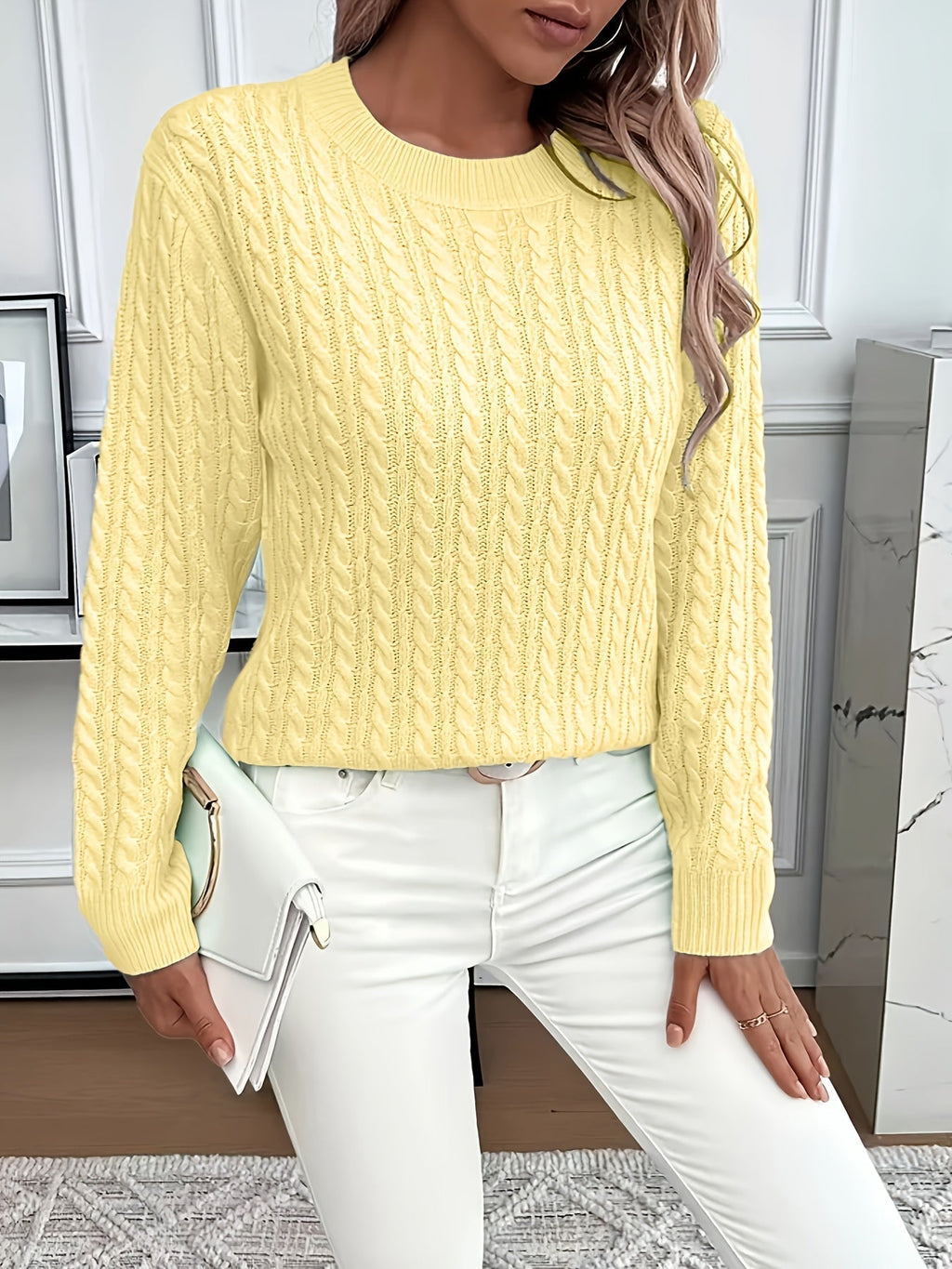 Women's Relaxed Fit Cable-Knit Jumper with Round Neck