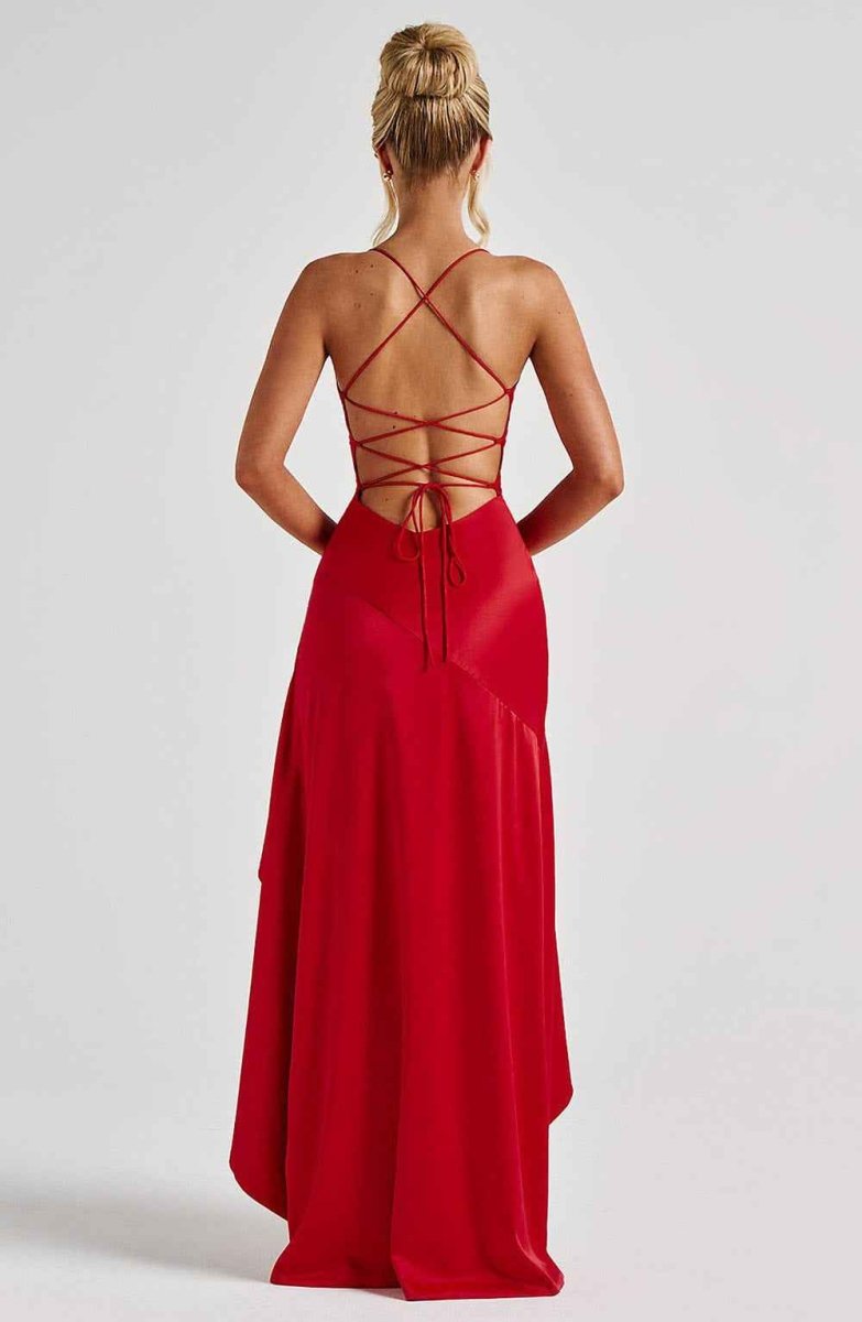 Elegant Maxi Dress with Ruffled Hem