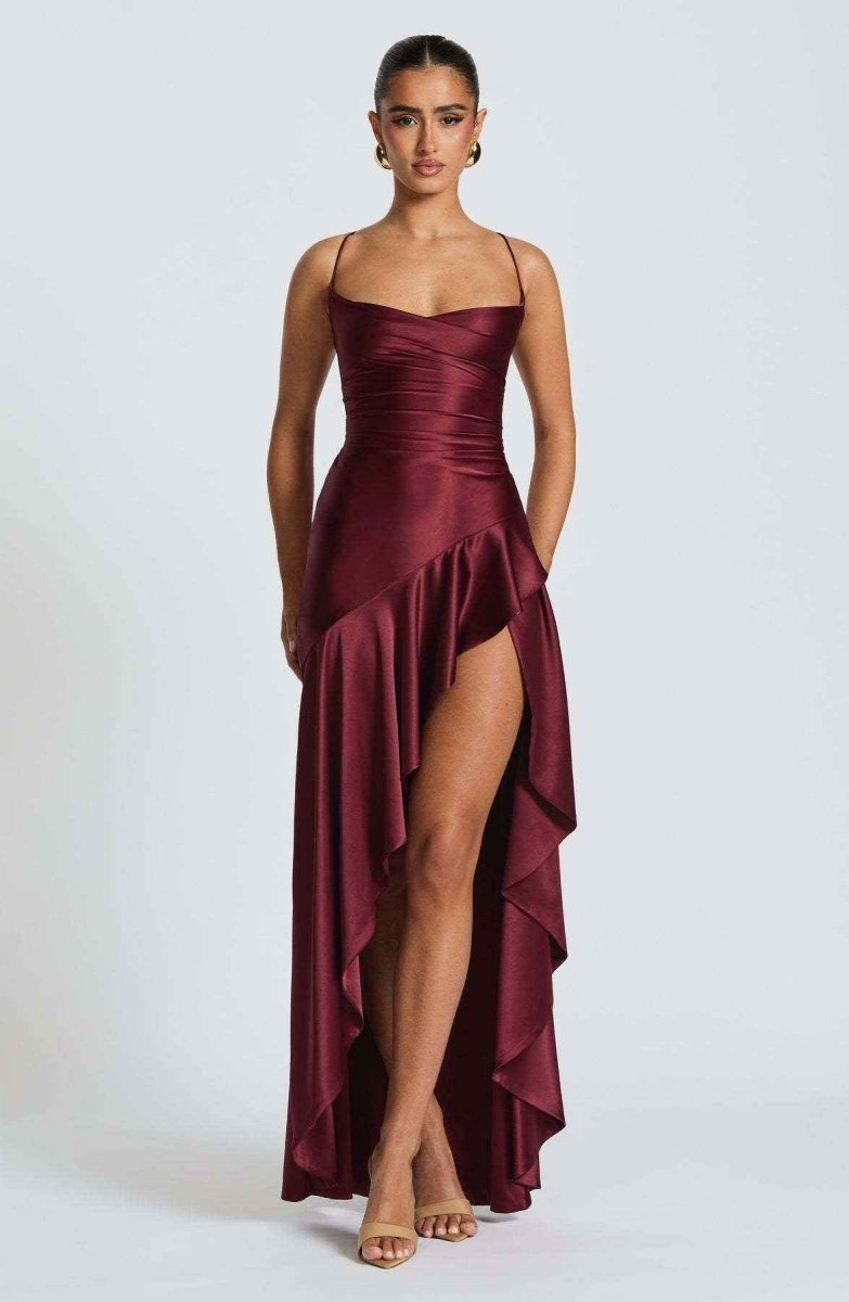 Elegant Maxi Dress with Ruffled Hem