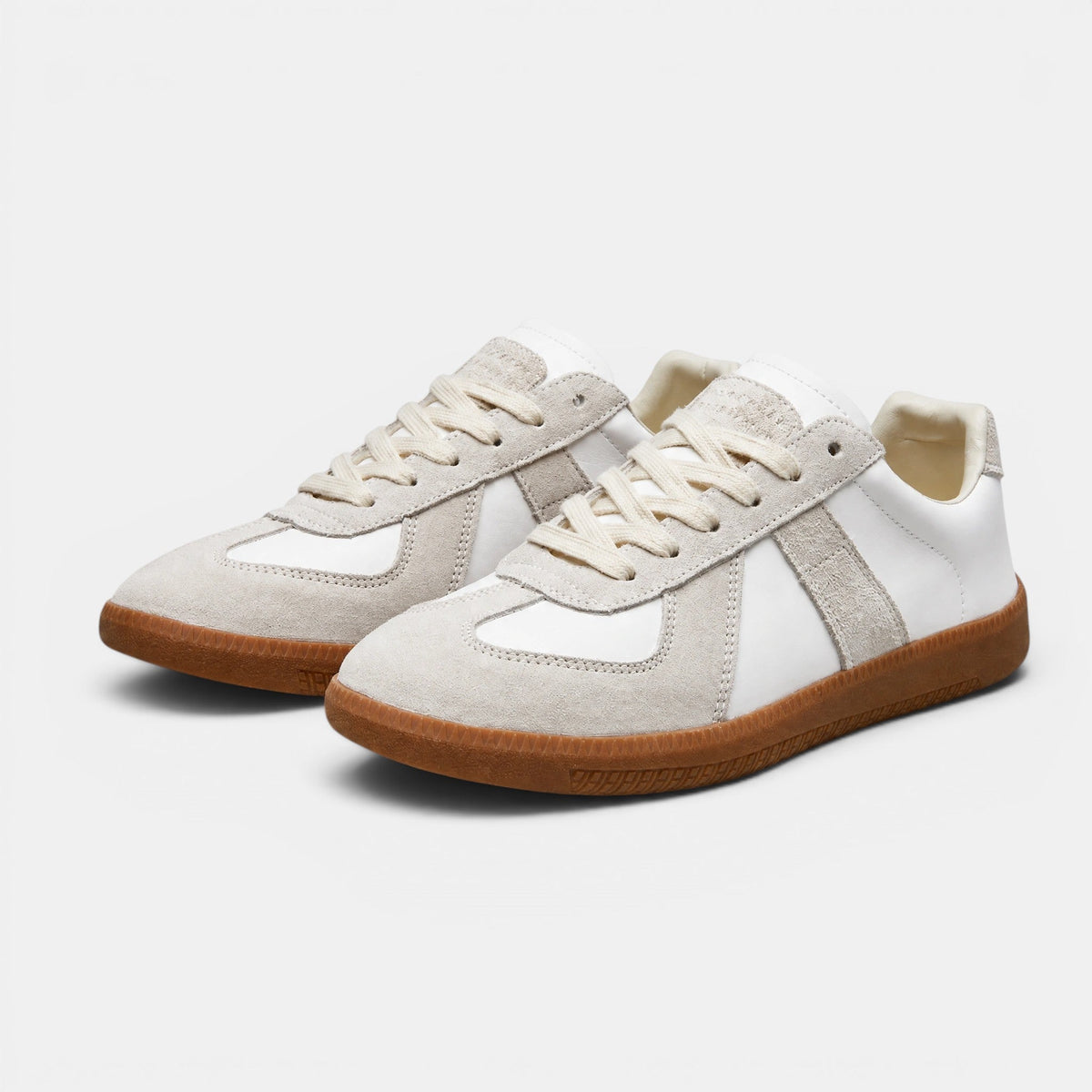 Men's Retro Lace-Up Sneakers for Smart Casual Style SnugBubs Australia