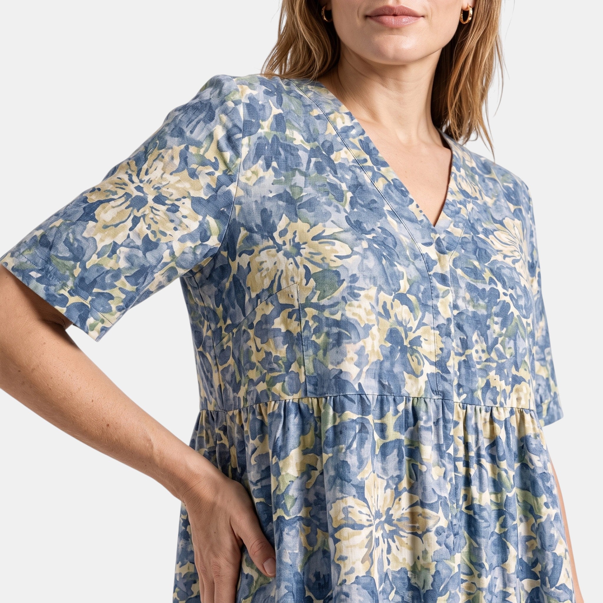 Women's Midi Dress with V Neck, Short Sleeves and Pockets