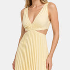 Women's Pleated Midi Dress with V Neck and Sleeveless Design